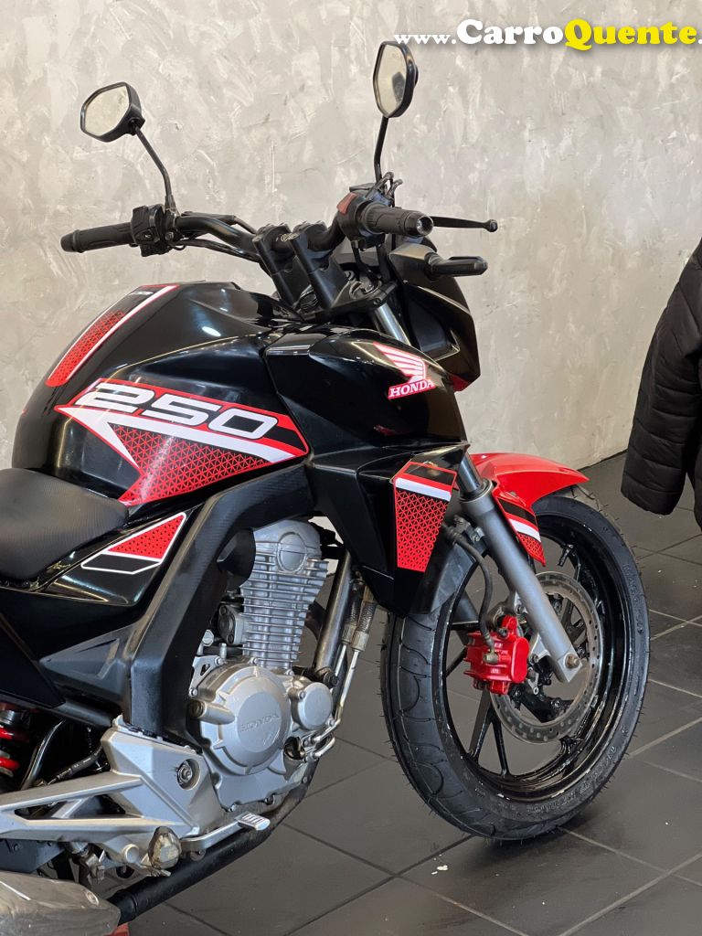 HONDA   CB TWISTERFLEXONE 250CC   PRETO 2016 250 GASOLINA - Loja