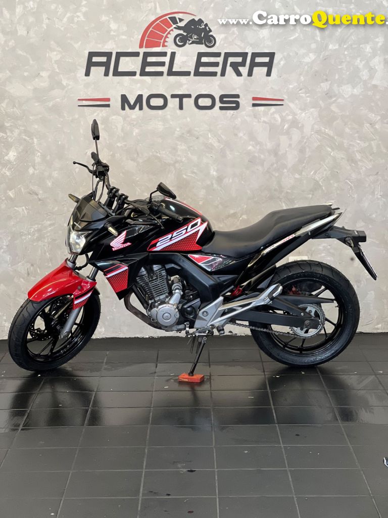 HONDA   CB TWISTERFLEXONE 250CC   PRETO 2016 250 GASOLINA - Loja