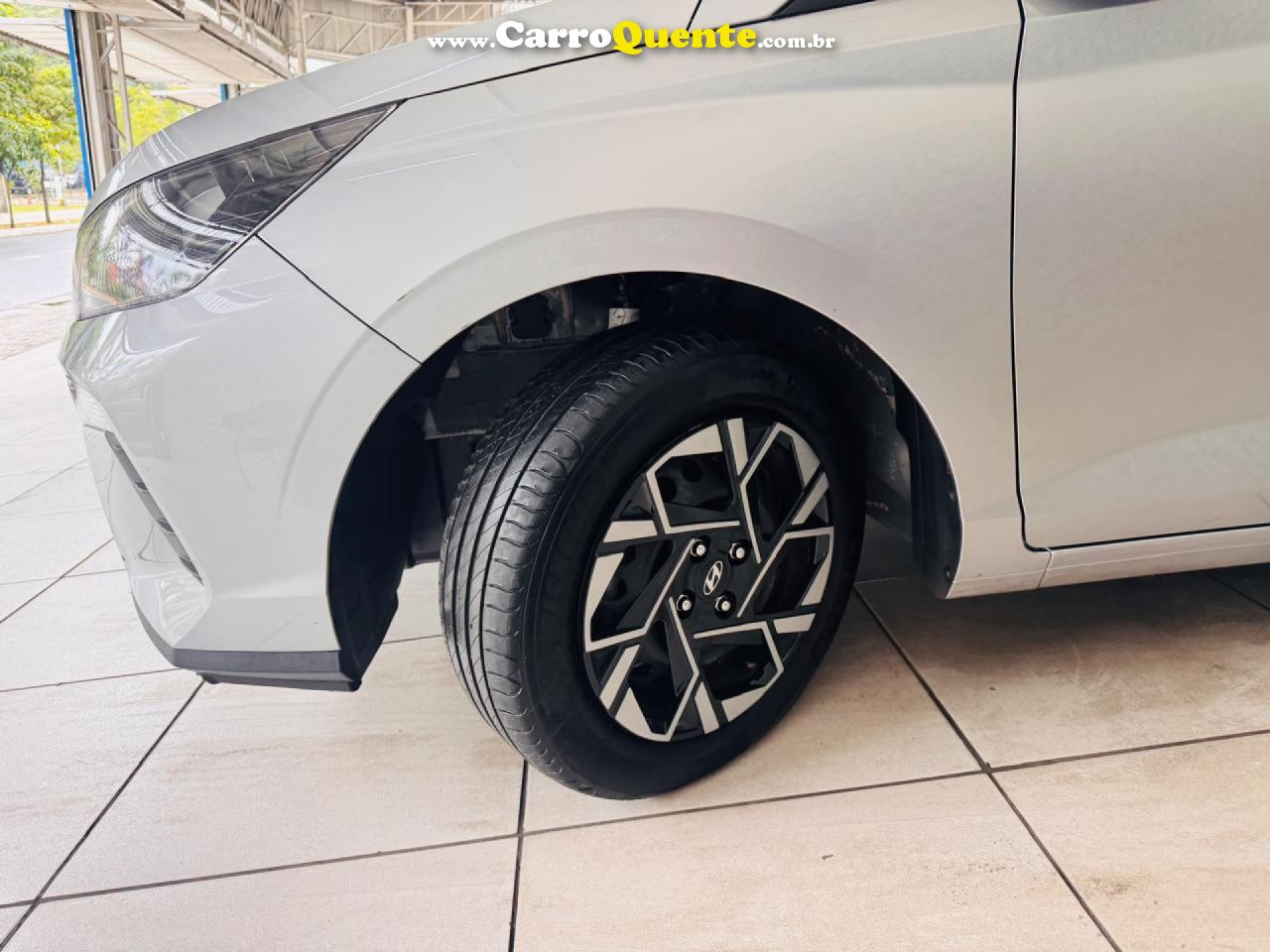 HYUNDAI   HB20S C.PLUSC.STYLE1.0 FLEX 12V MEC. 4P   PRATA 2025 1.0 FLEX - Loja