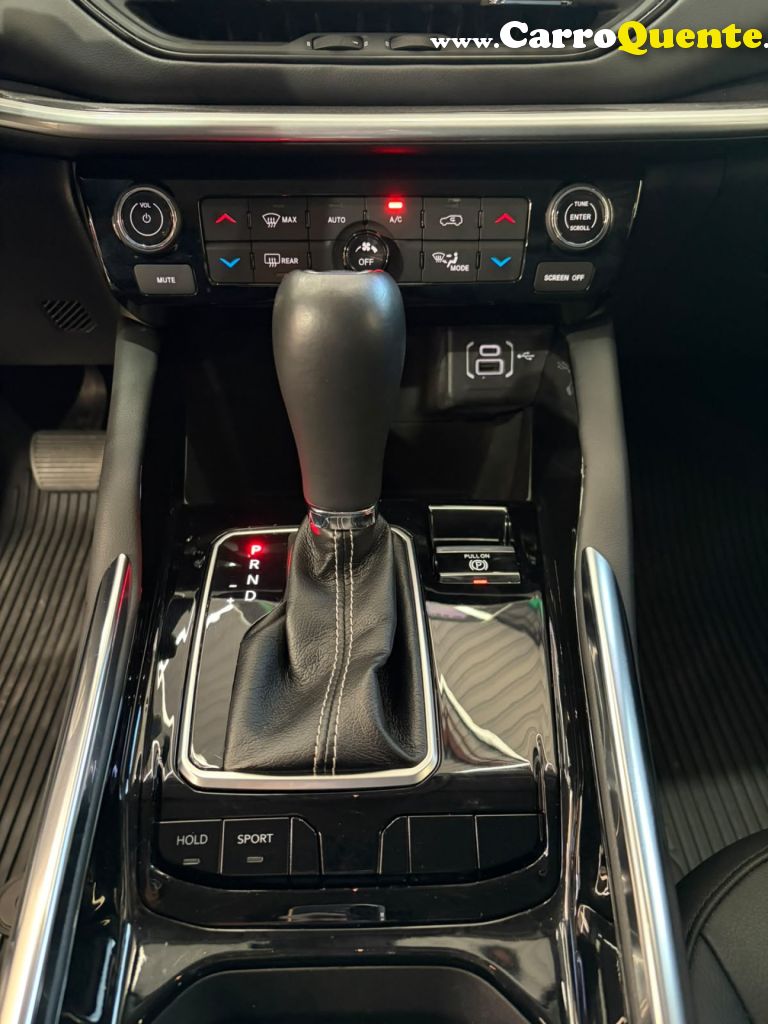 JEEP   COMMANDER LONGITUDE T270 1.3 TB FLEX AUT   PRETO 2025 1.3 FLEX - Loja