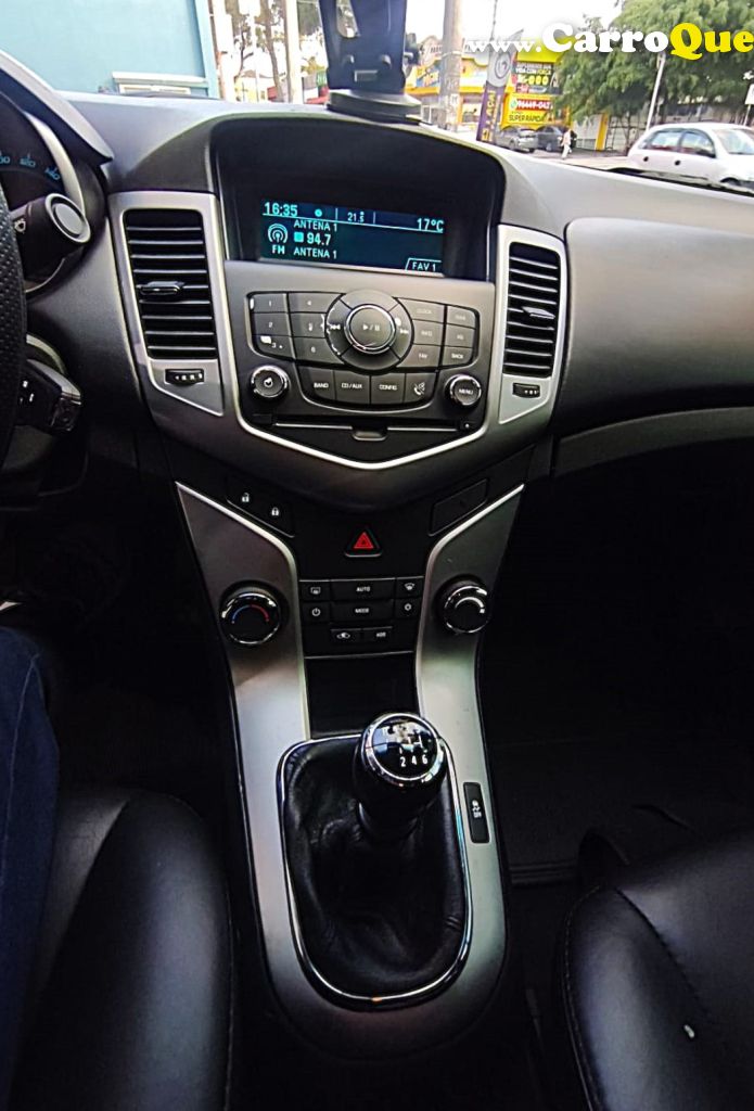 CHEVROLET   CRUZE LT 1.8 16V FLEXPOWER 4P MEC.   PRATA 2013 1.8 FLEX - Loja
