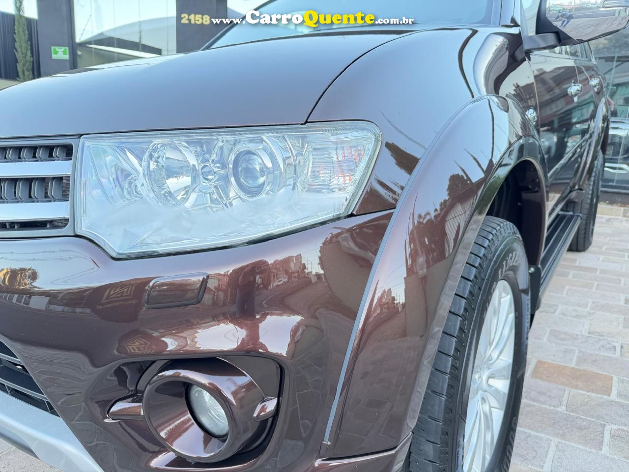 MITSUBISHI   PAJERO DAKAR HPE 3.2 4X4 T.I DIES 5P AUT   MARROM 2015 3.2 DIESEL - Loja