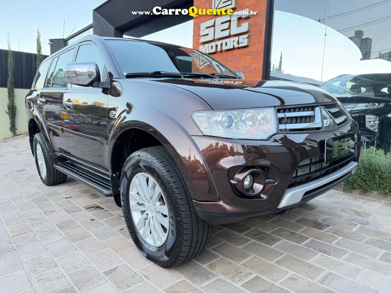 MITSUBISHI   PAJERO DAKAR HPE 3.2 4X4 T.I DIES 5P AUT   MARROM 2015 3.2 DIESEL - Loja