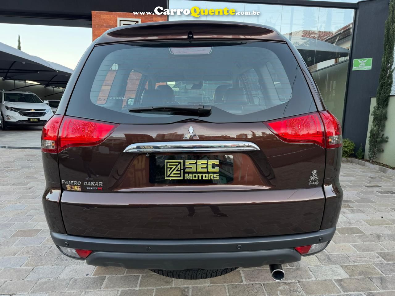 MITSUBISHI   PAJERO DAKAR HPE 3.2 4X4 T.I DIES 5P AUT   MARROM 2015 3.2 DIESEL - Loja