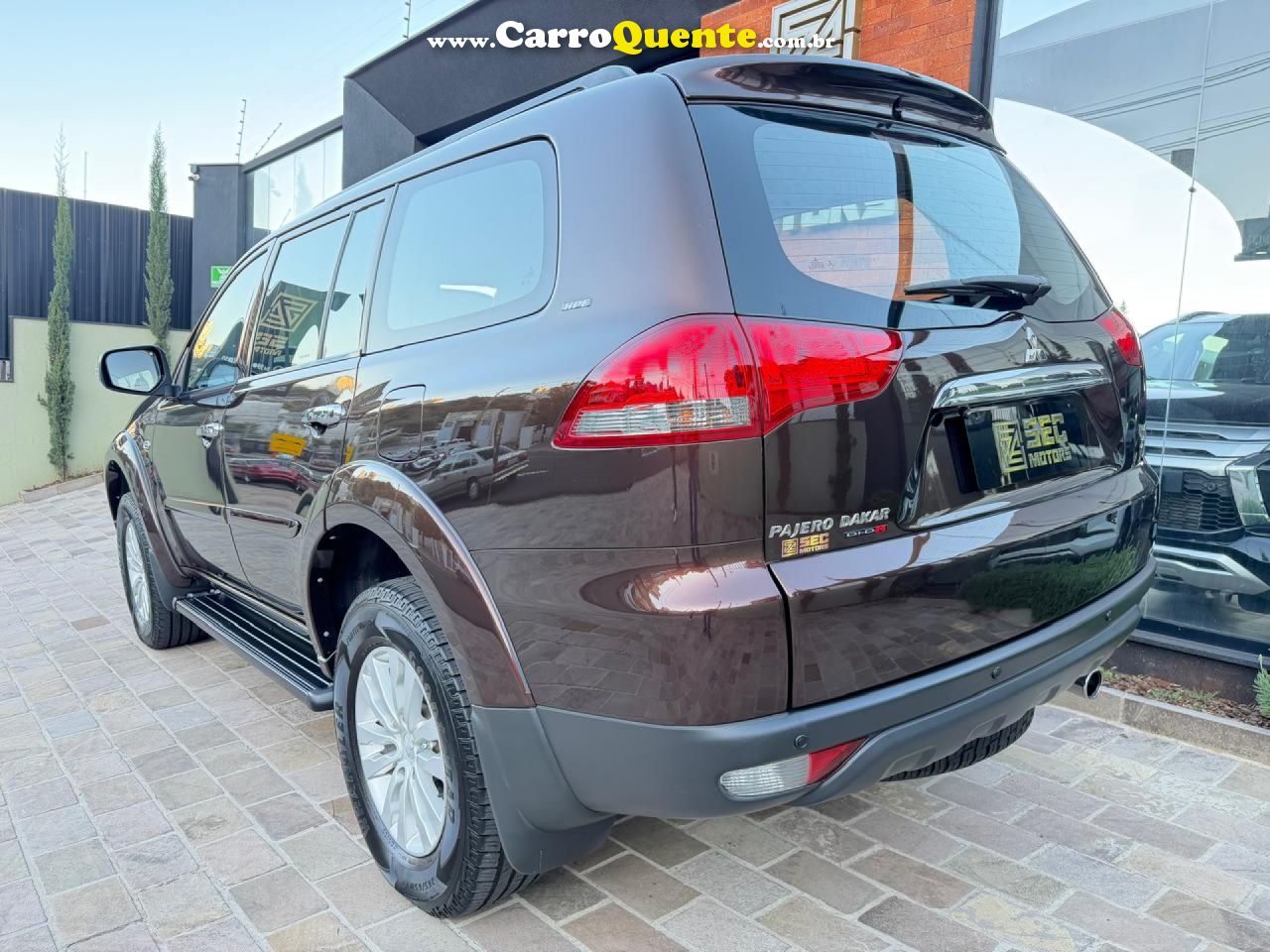 MITSUBISHI   PAJERO DAKAR HPE 3.2 4X4 T.I DIES 5P AUT   MARROM 2015 3.2 DIESEL - Loja