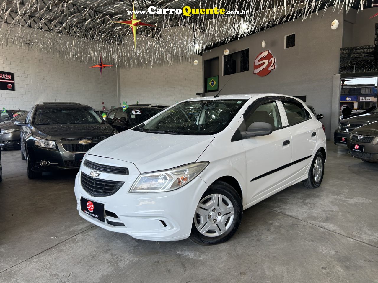 CHEVROLET   ONIX HATCH JOY 1.0 8V FLEX 5P MEC.   BRANCO 2017 1.0 FLEX - Loja