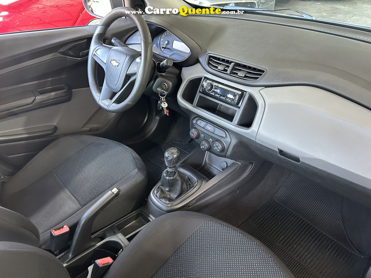 CHEVROLET   ONIX HATCH JOY 1.0 8V FLEX 5P MEC.   BRANCO 2017 1.0 FLEX - Loja