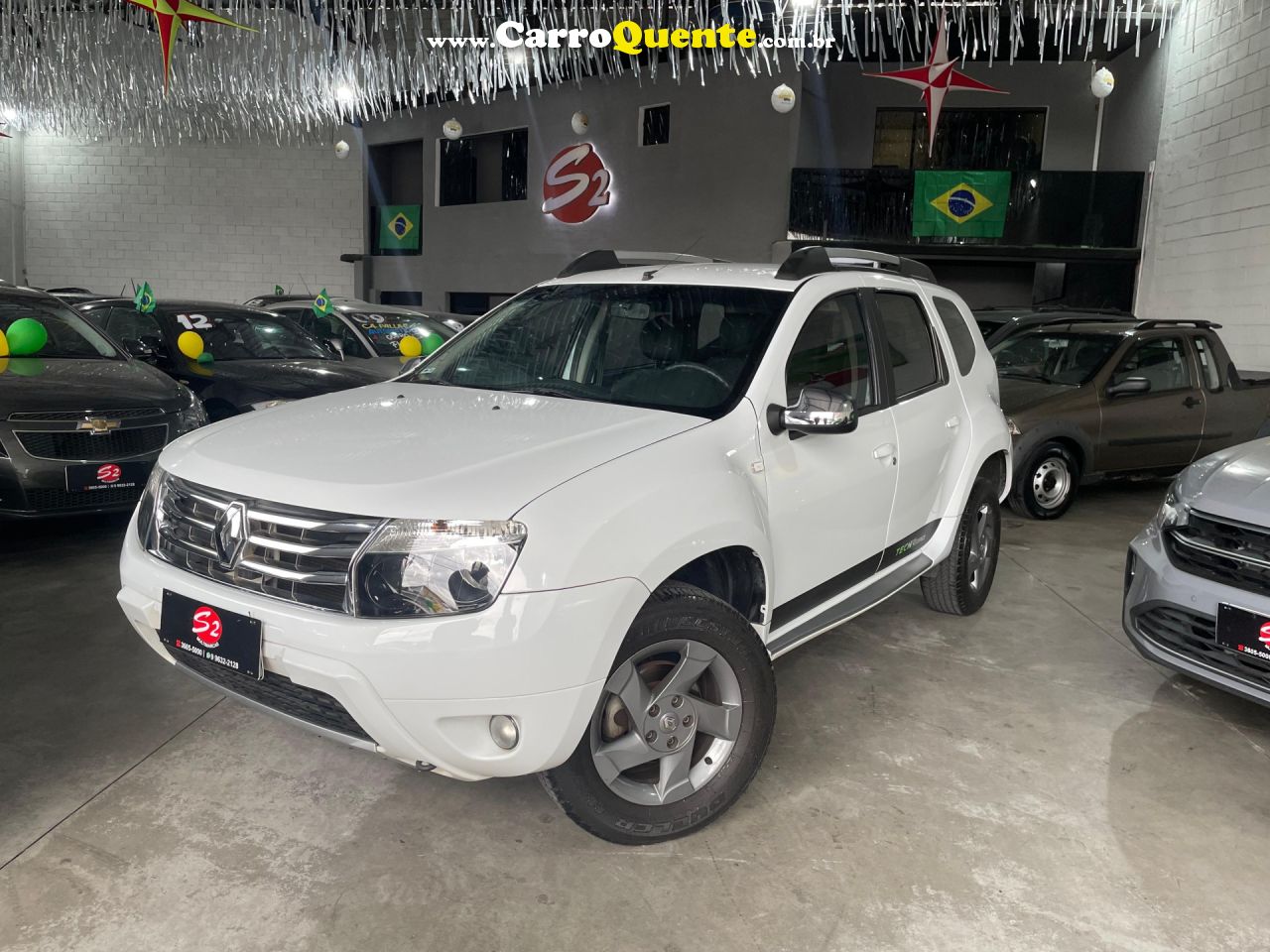 RENAULT   DUSTER DYNAMIQUE 1.6 FLEX 16V MEC.   BRANCO 2014 1.6 FLEX - Loja