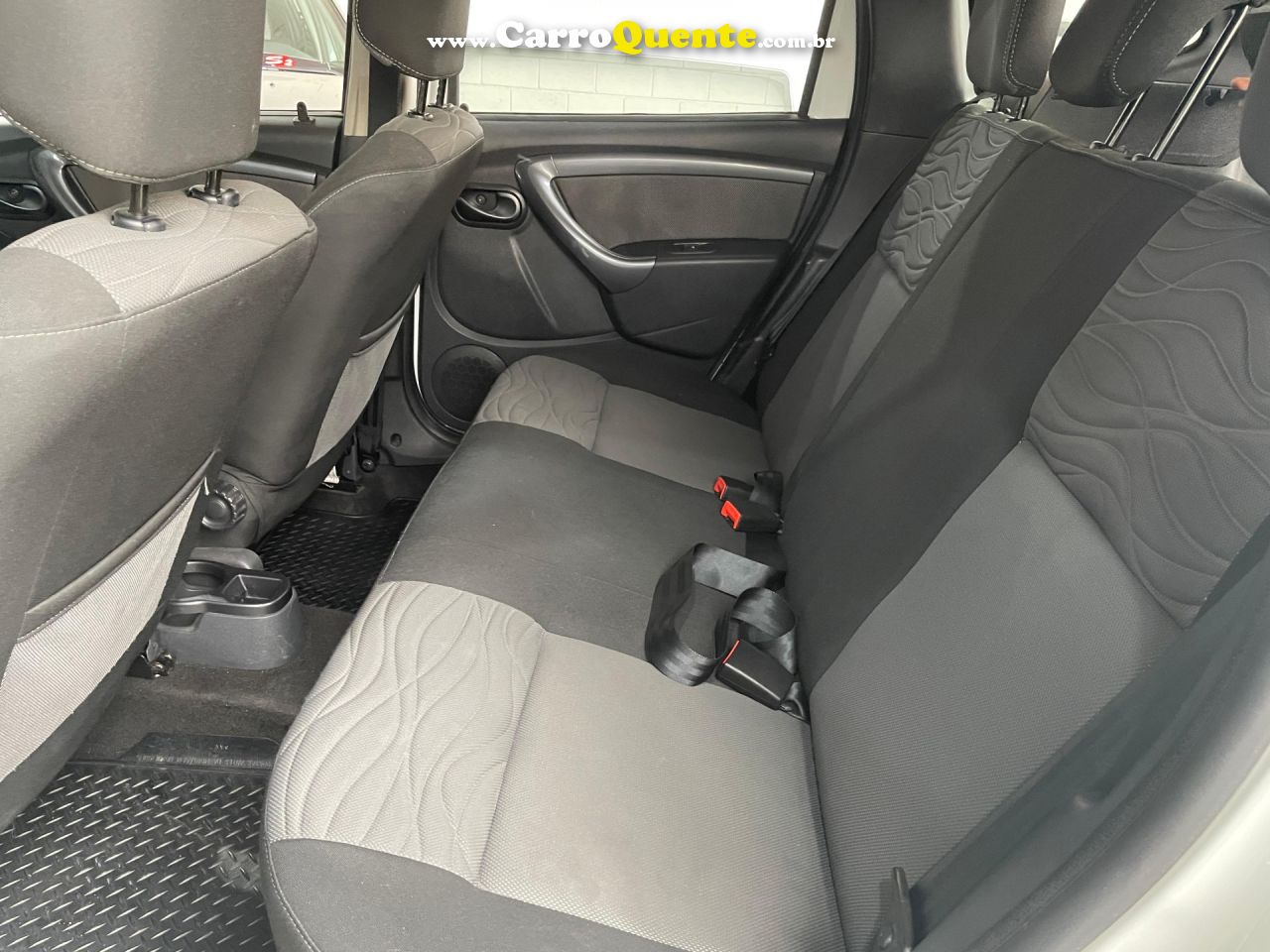 RENAULT   DUSTER DYNAMIQUE 1.6 FLEX 16V MEC.   BRANCO 2014 1.6 FLEX - Loja