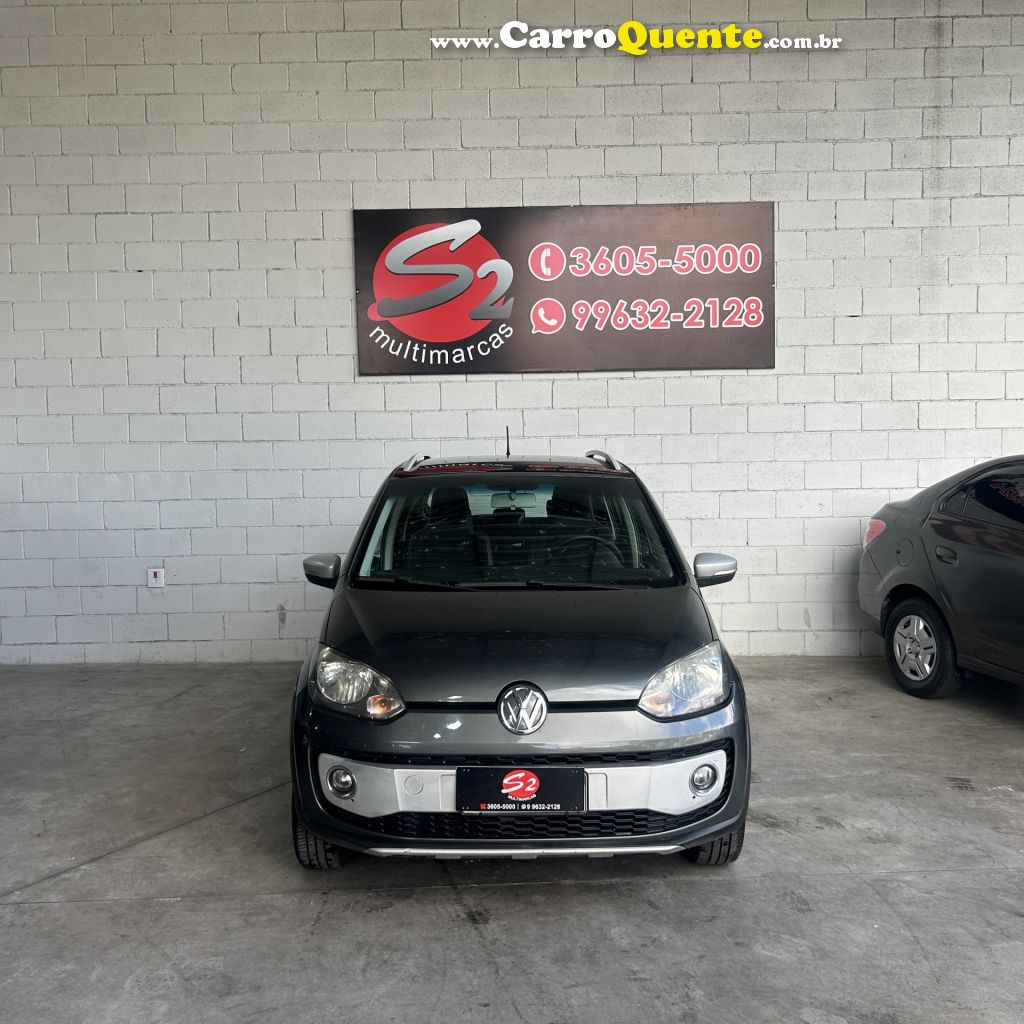 VOLKSWAGEN   UP! CROSS 1.0 T. FLEX 12V 5P   CINZA 2016 1.0 FLEX - Loja