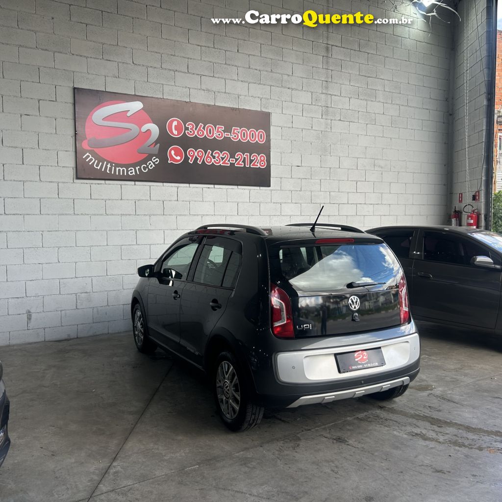 VOLKSWAGEN   UP! CROSS 1.0 T. FLEX 12V 5P   CINZA 2016 1.0 FLEX - Loja
