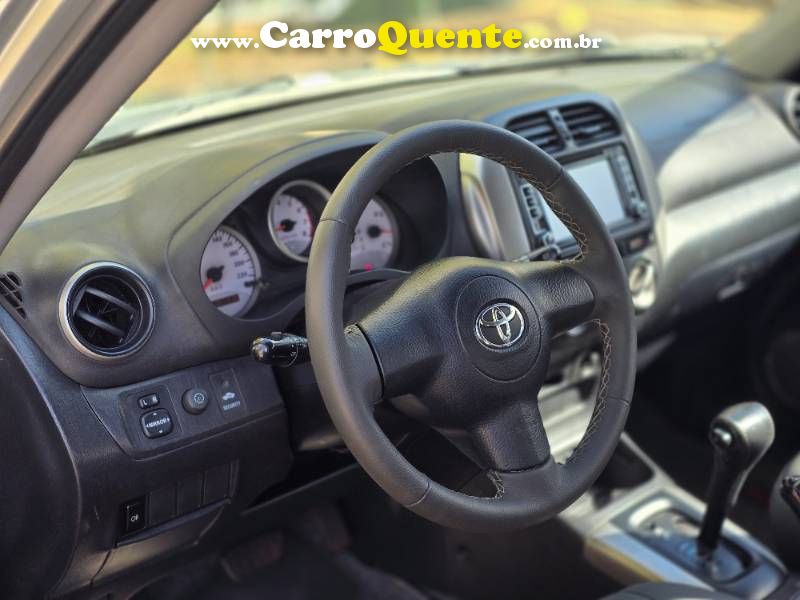 RAV4 2.0 4x4 16V Aut. 2005/2005 Toyota - Loja
