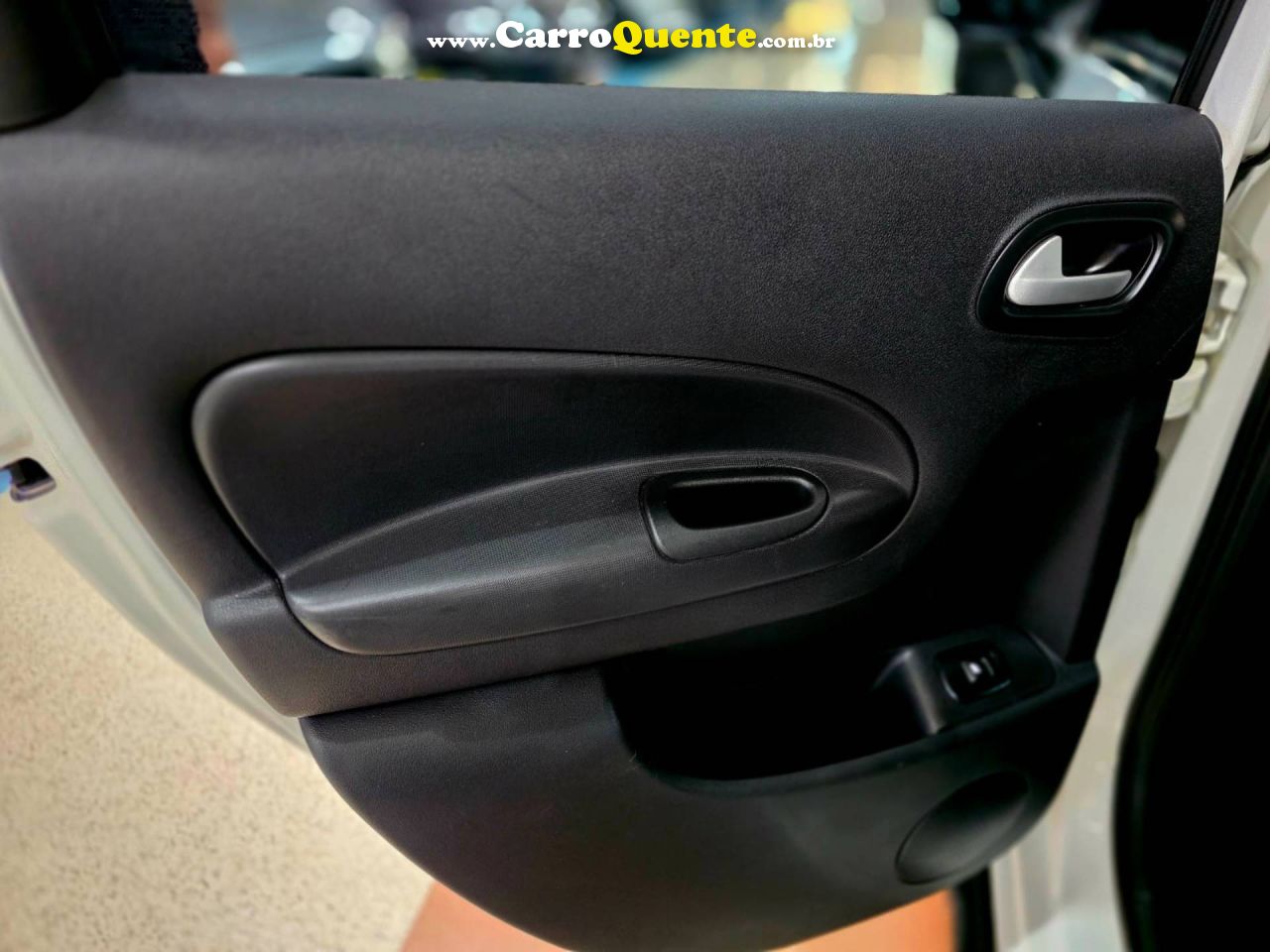 CITROEN AIRCROSS 1.6 LIVE 16V 2017 - Loja