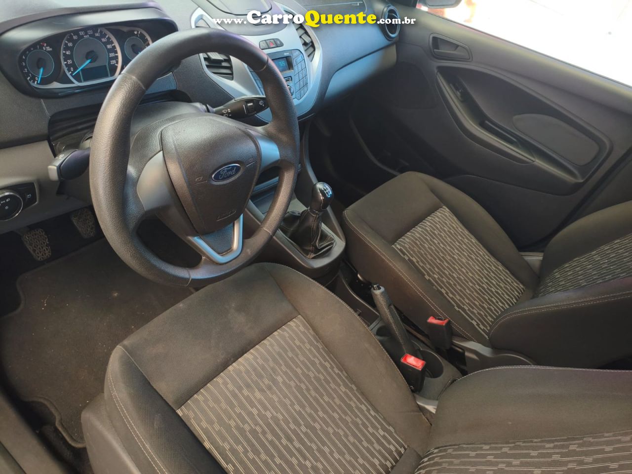 FORD   KA 1.5 SESE PLUS 16V FLEX 5P   PRETO 2015 1.5 FLEX - Loja