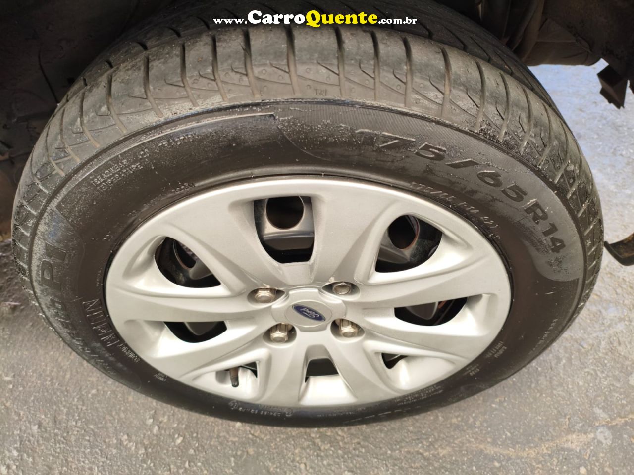FORD   KA 1.5 SESE PLUS 16V FLEX 5P   PRETO 2015 1.5 FLEX - Loja