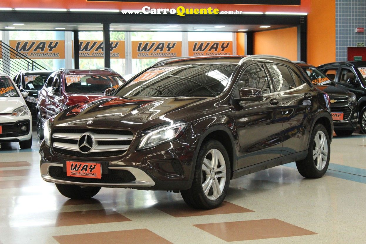 MERCEDES-BENZ GLA 200 1.6 CGI ADVANCE 16V TURBO 2017 - Loja