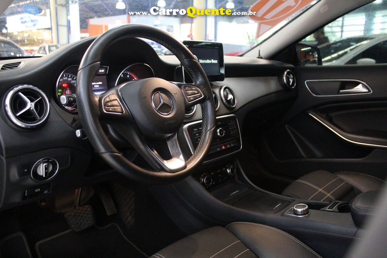 MERCEDES-BENZ GLA 200 1.6 CGI ADVANCE 16V TURBO 2017 - Loja
