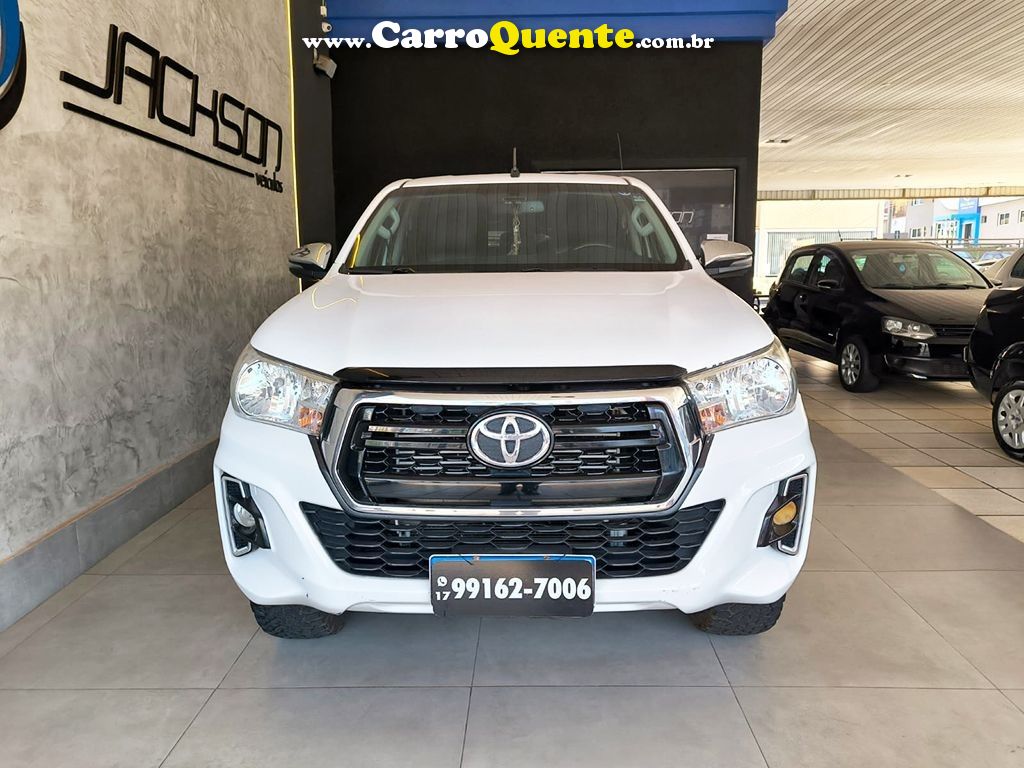 TOYOTA HILUX 2019 - Loja