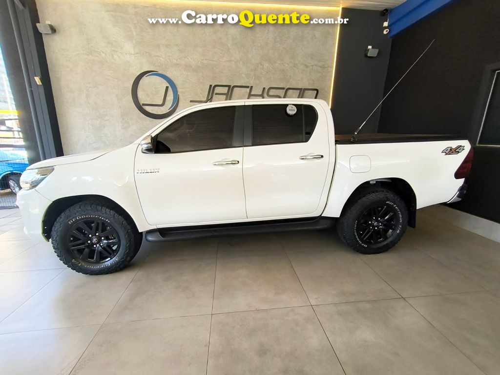 TOYOTA HILUX 2019 - Loja