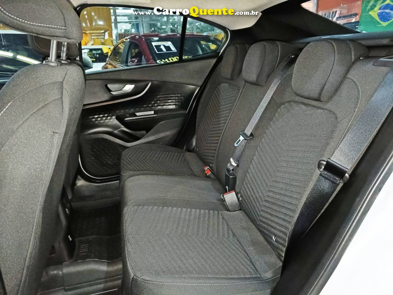 FIAT FASTBACK 1.0 TURBO 200 AUDACE 2025 - Loja