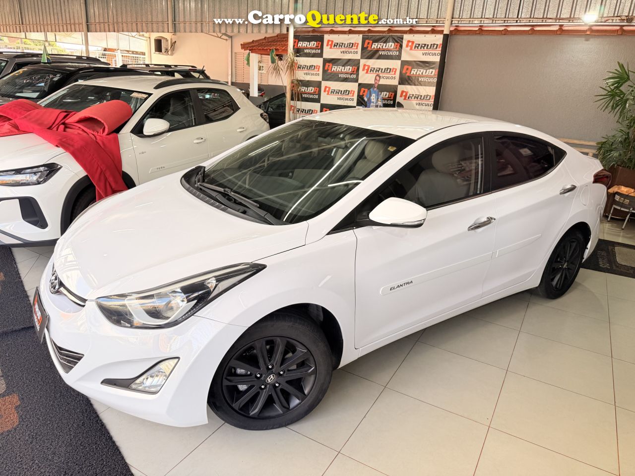 HYUNDAI   ELANTRA GLS 2.0 16V FLEX AUT.   BRANCO 2015 2.0 FLEX - Loja