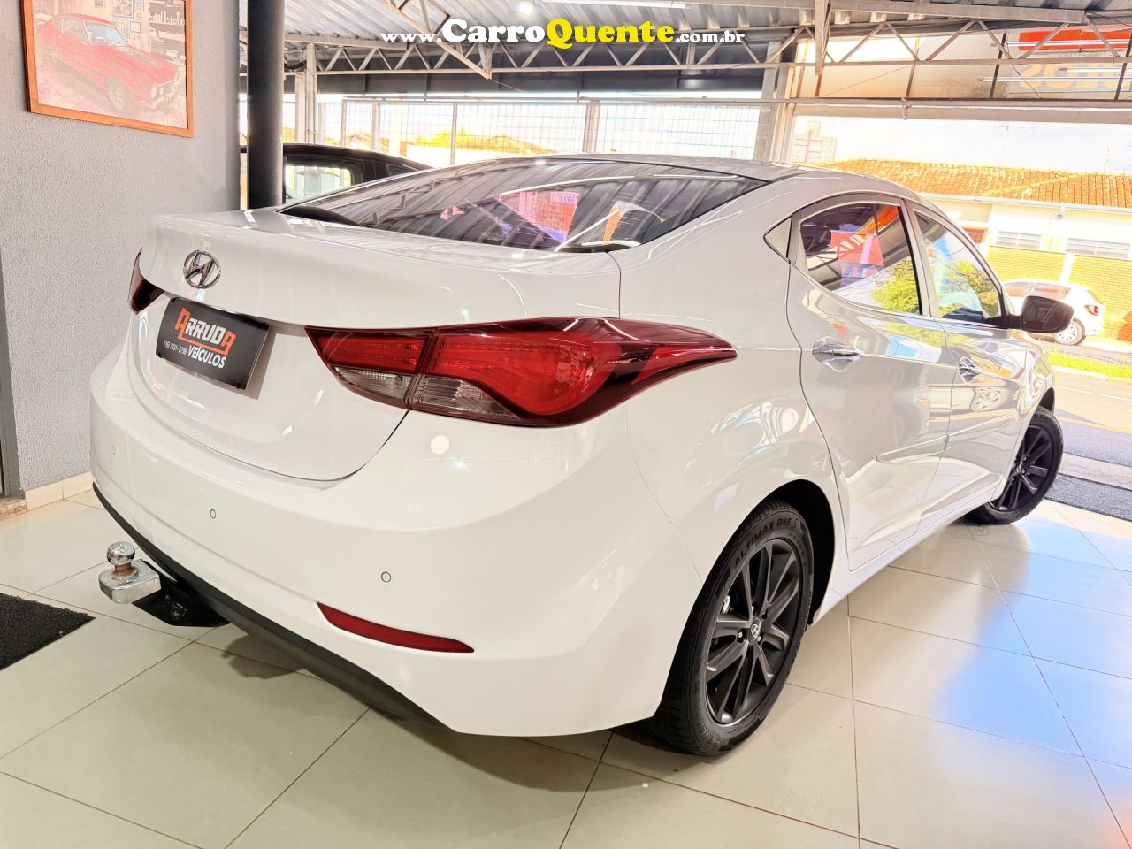 HYUNDAI   ELANTRA GLS 2.0 16V FLEX AUT.   BRANCO 2015 2.0 FLEX - Loja