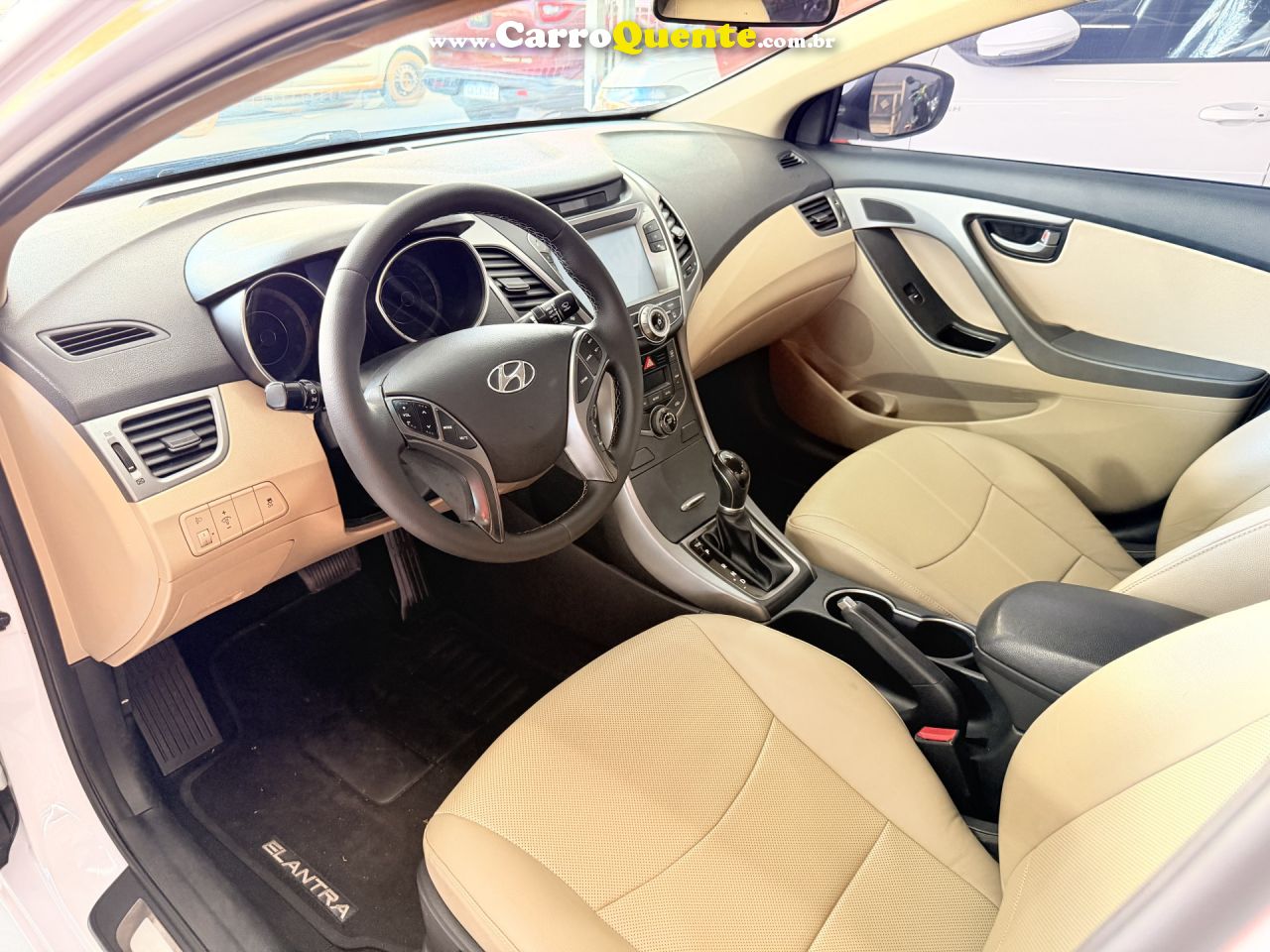 HYUNDAI   ELANTRA GLS 2.0 16V FLEX AUT.   BRANCO 2015 2.0 FLEX - Loja