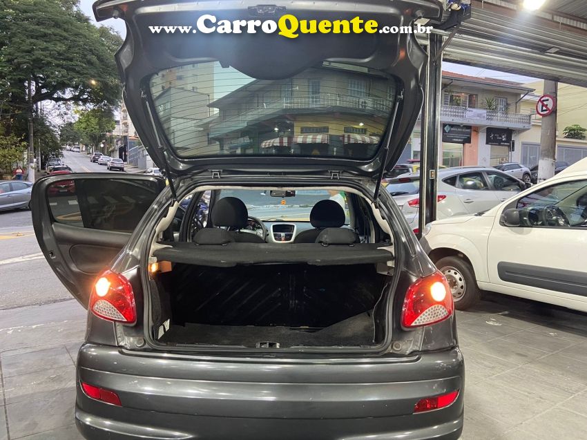 Peugeot 207 1.4 XR SW 8V FLEX 4P MANUAL - Loja