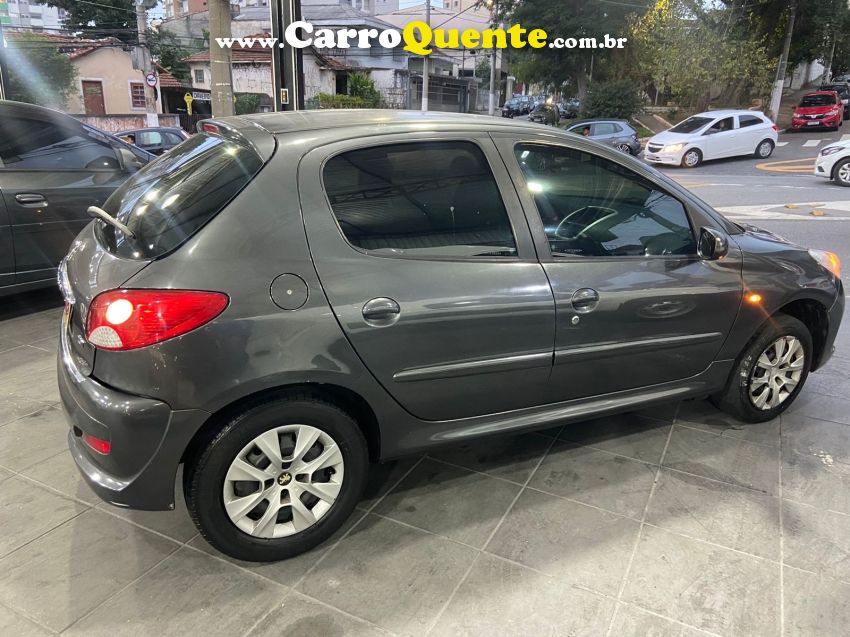 Peugeot 207 1.4 XR SW 8V FLEX 4P MANUAL - Loja