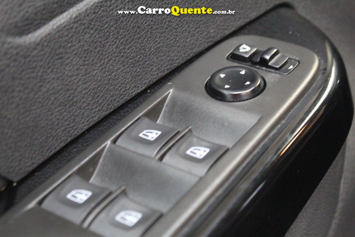 RENAULT CAPTUR 2.0 16V INTENSE 2021 - Loja