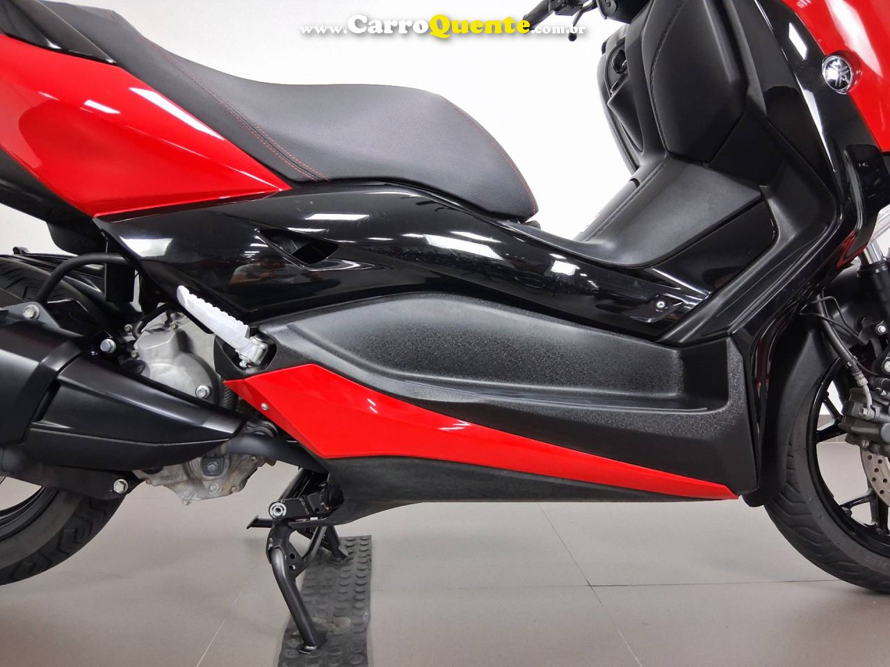 YAMAHA XMAX ABS 2024 - Loja