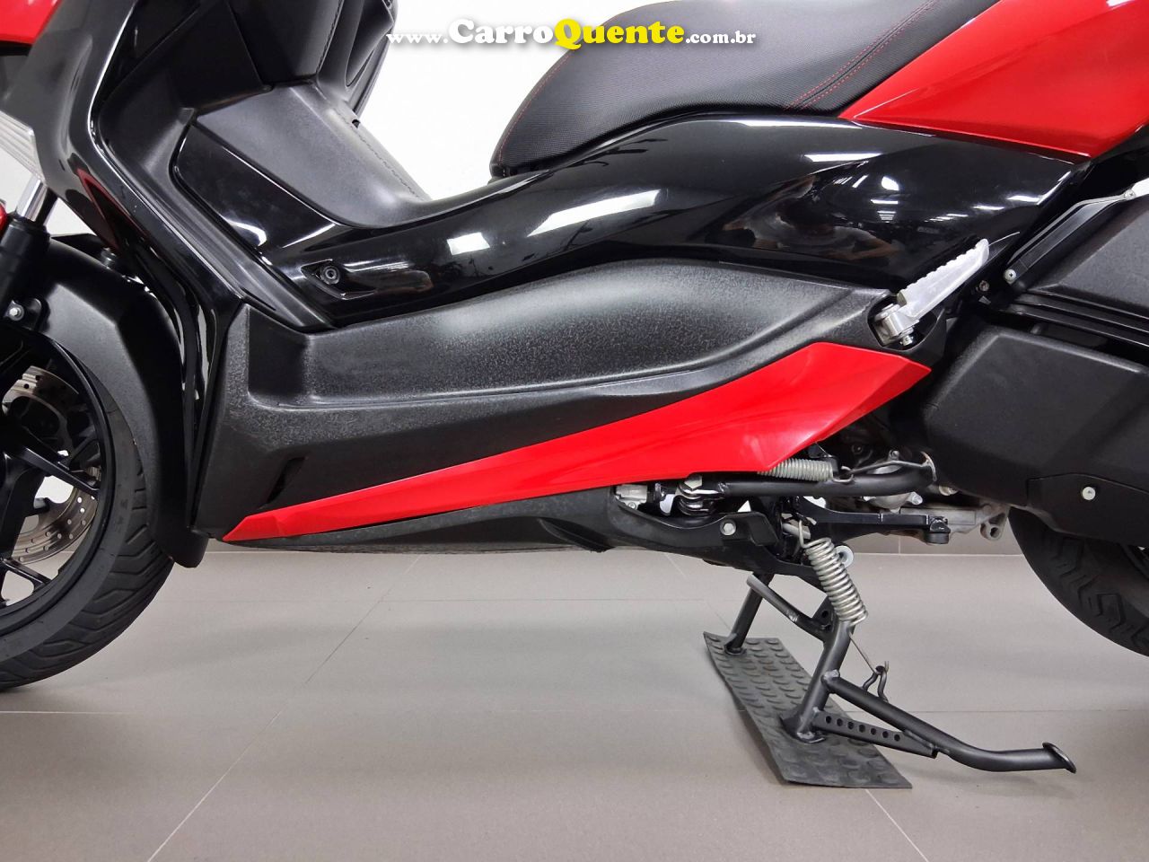 YAMAHA XMAX ABS 2024 - Loja