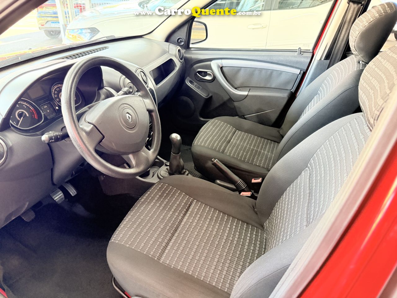 RENAULT   SANDERO EXPRESSION HI-FLEX 1.0 16V 5P   VERMELHO 2013 1.0 FLEX - Loja