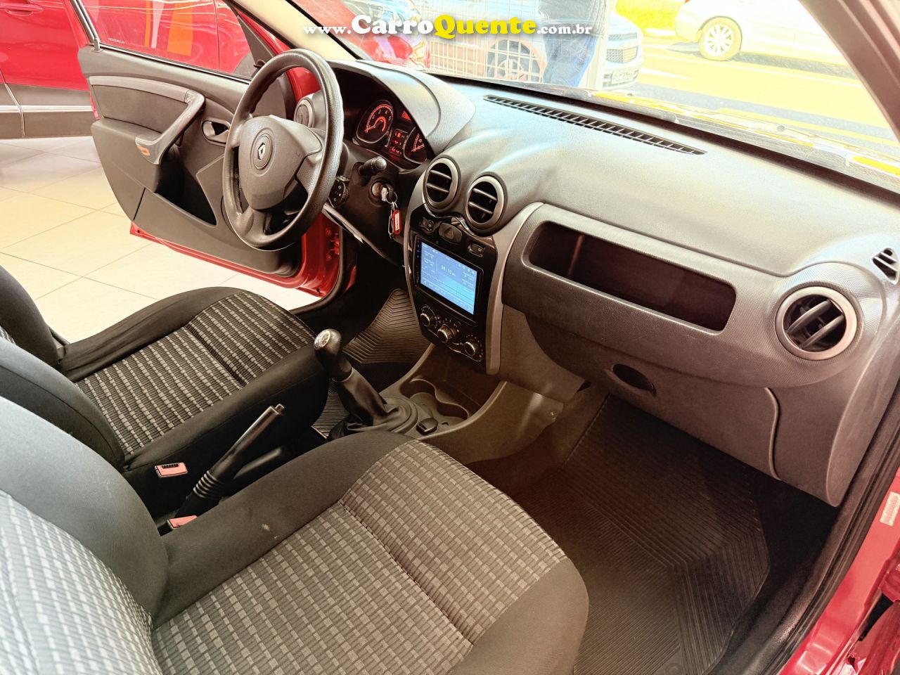 RENAULT   SANDERO EXPRESSION HI-FLEX 1.0 16V 5P   VERMELHO 2013 1.0 FLEX - Loja