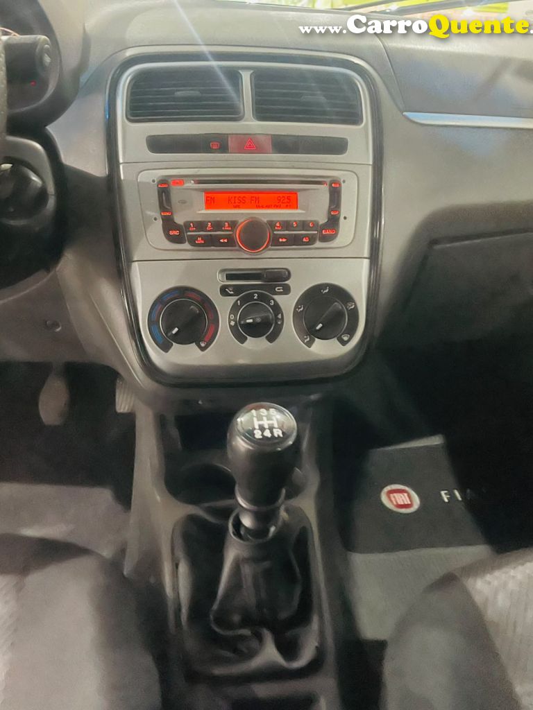 FIAT   PUNTO ATTRACTIVE 1.4 FIRE FLEX 8V 5P   PRATA 2011 1.4 FLEX - Loja