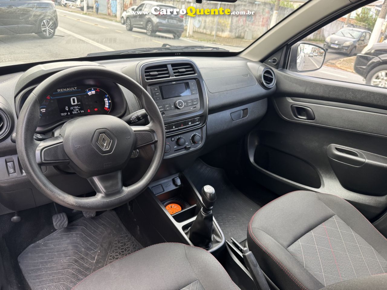 RENAULT   KWID ZEN 1.0 FLEX 12V 5P MEC.   BRANCO 2025 1.0 FLEX - Loja