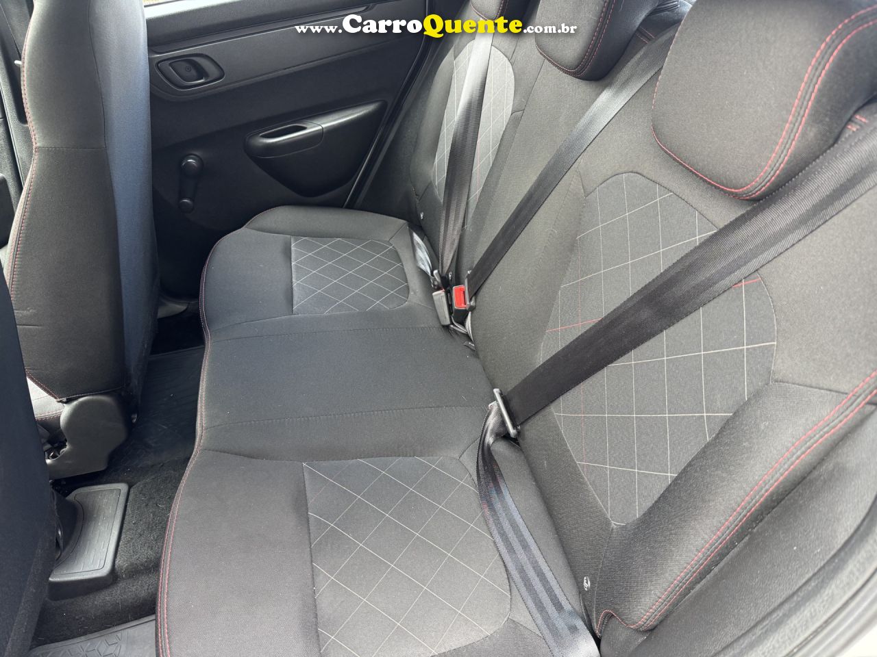 RENAULT   KWID ZEN 1.0 FLEX 12V 5P MEC.   BRANCO 2025 1.0 FLEX - Loja
