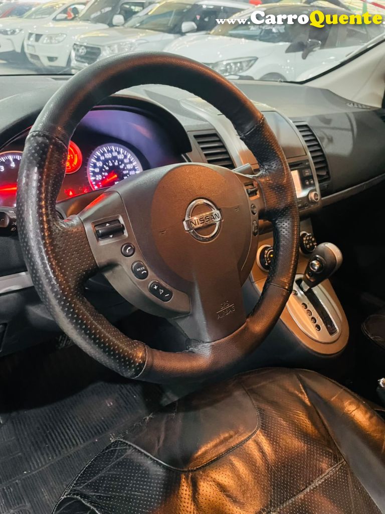 NISSAN   SENTRA S 2.0 2.0 FLEX FUEL 16V AUT.   PRATA 2013 2.0 FLEX - Loja