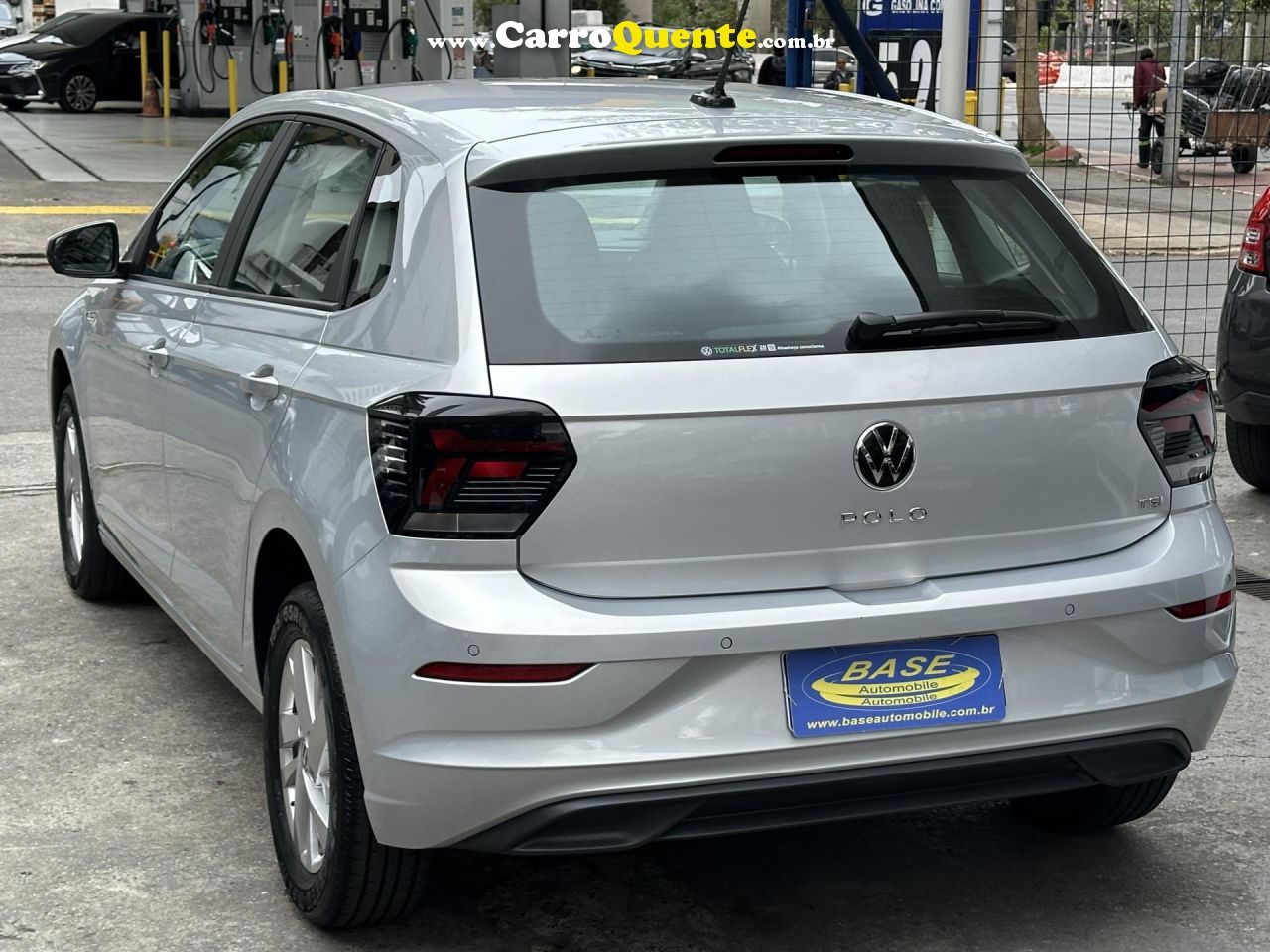 VOLKSWAGEN   POLO 1.0 170 TSI COMFORTLINE AUTOMÁTICO   PRATA 2024 1.0 TSI FLEX - Loja