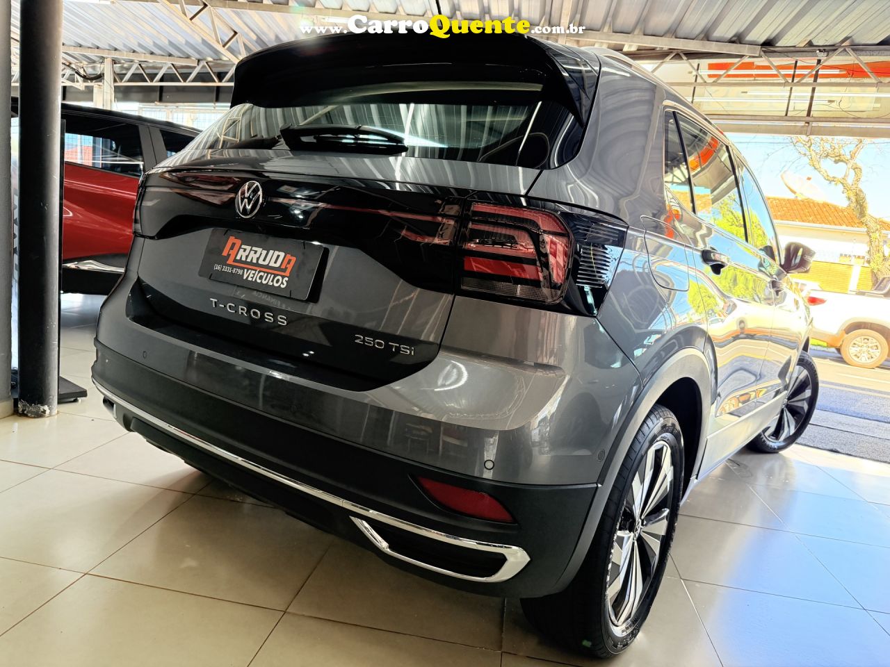 VOLKSWAGEN   T-CROSS HIG. 250 TSI 1.4 FLEX 16V 5P AUT   CINZA 2023 1.4 FLEX - Loja