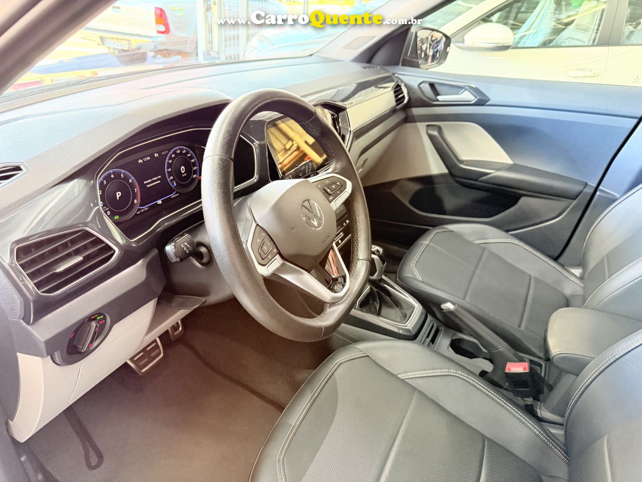 VOLKSWAGEN   T-CROSS HIG. 250 TSI 1.4 FLEX 16V 5P AUT   CINZA 2023 1.4 FLEX - Loja