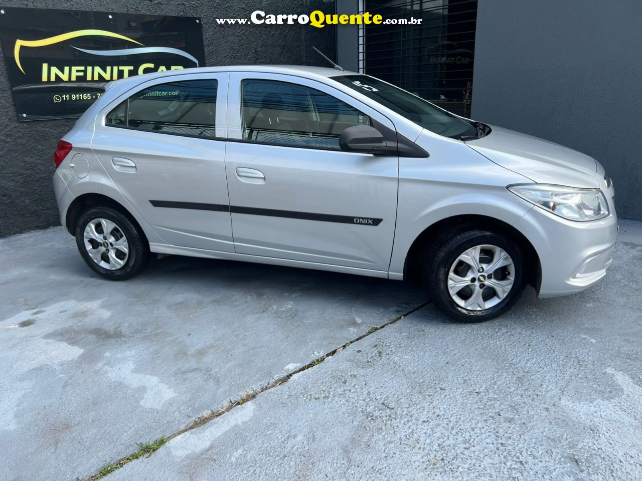 CHEVROLET   ONIX HATCH LT 1.0 8V FLEXPOWER 5P MEC.   PRATA 2015 1.0 FLEX - Loja