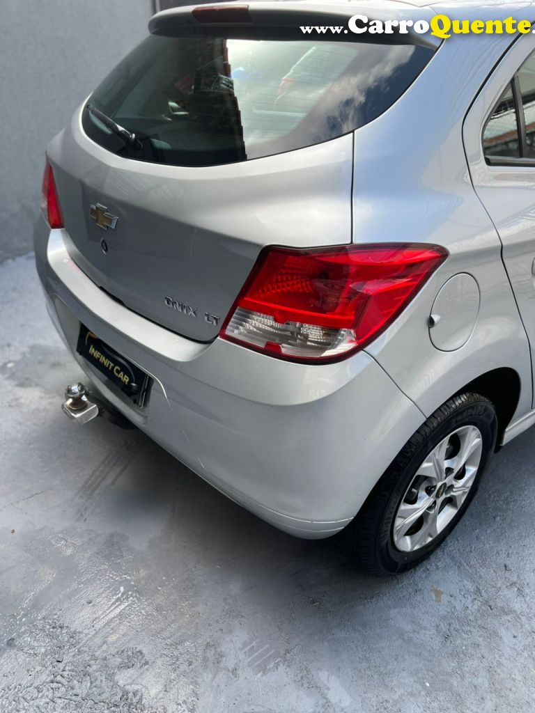 CHEVROLET   ONIX HATCH LT 1.0 8V FLEXPOWER 5P MEC.   PRATA 2015 1.0 FLEX - Loja