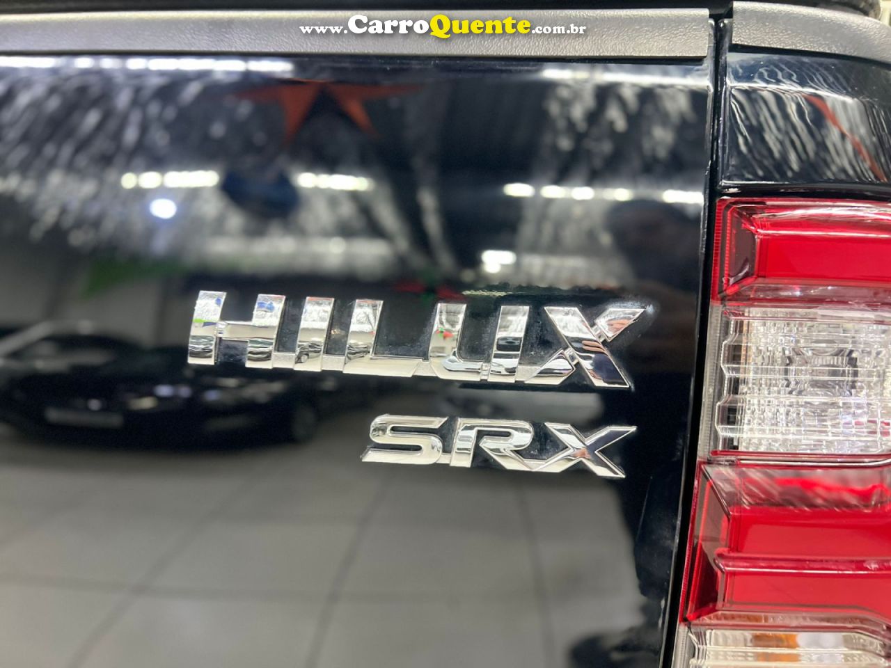 TOYOTA   HILUX SW4 SRX 4X4 2.8 TDI 16V DIES. AUT.   PRETO 2022 2.8 DIESEL - Loja