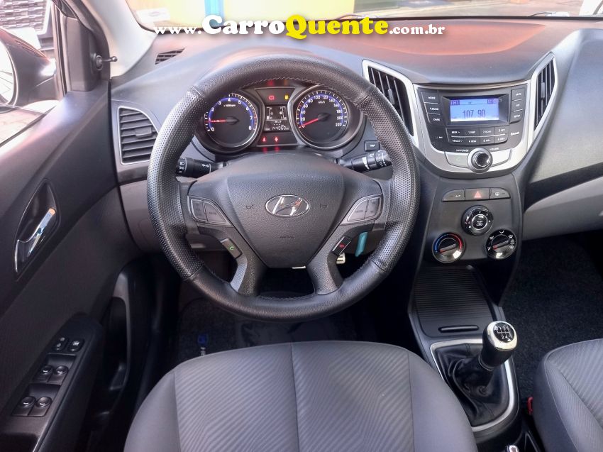 Hyundai HB20S 1.6 COMFORT PLUS 16V FLEX 4P MANUAL - Loja