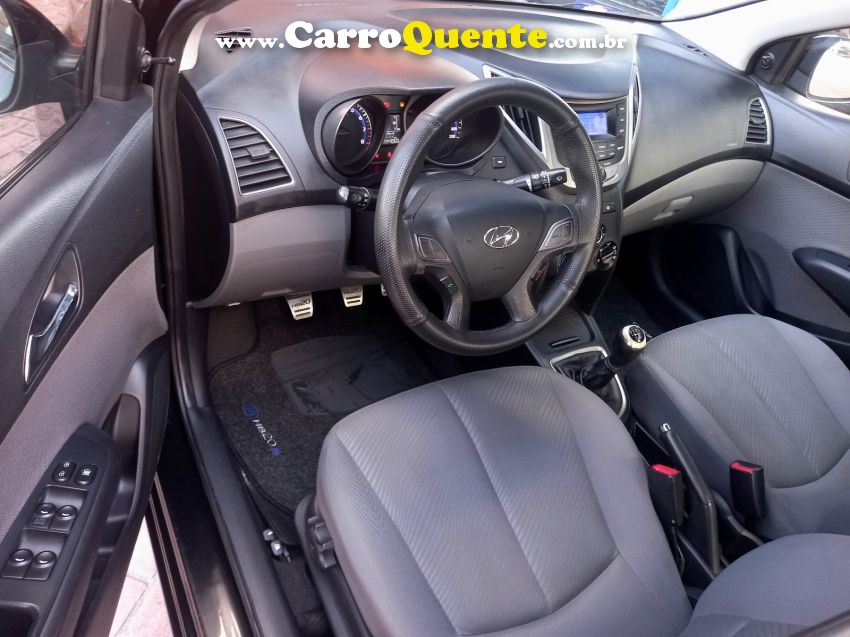Hyundai HB20S 1.6 COMFORT PLUS 16V FLEX 4P MANUAL - Loja