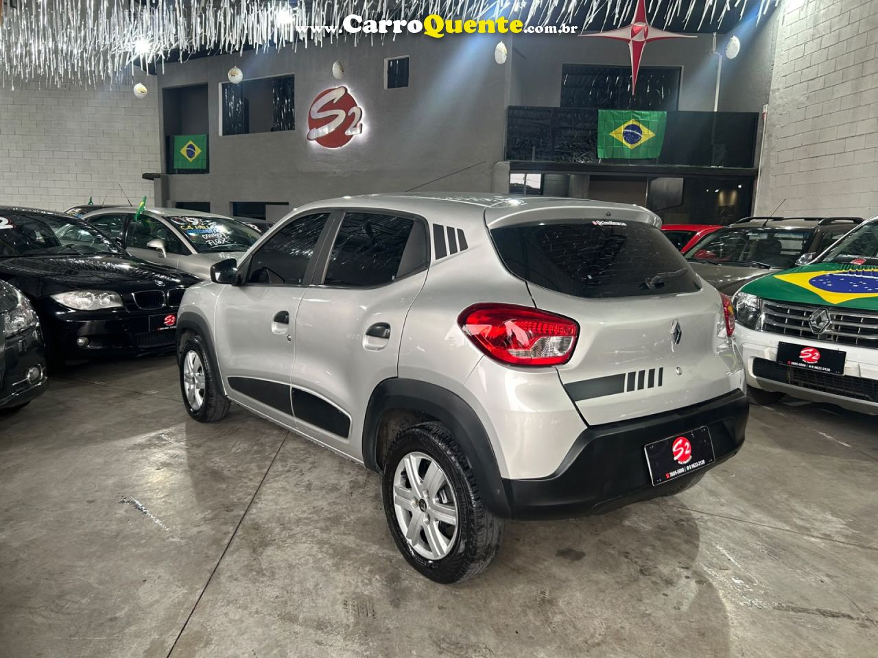 RENAULT   KWID ZEN 1.0 FLEX 12V 5P MEC.   PRATA 2018 1.0 FLEX - Loja