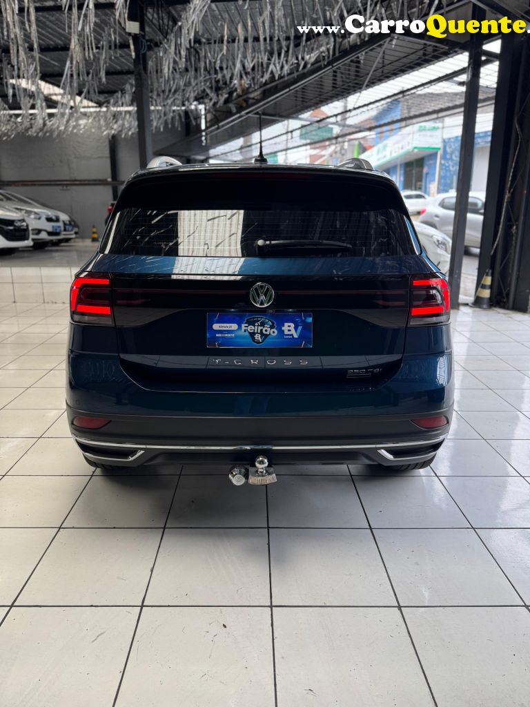 VOLKSWAGEN   T-CROSS HIG. 250 TSI 1.4 FLEX 16V 5P AUT   AZUL 2020 1.4 FLEX - Loja