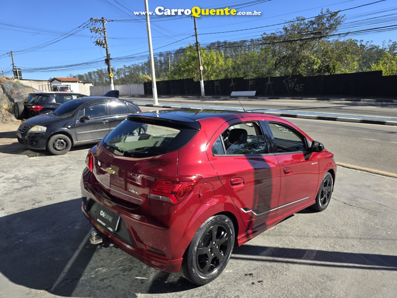CHEVROLET   ONIX HATCH EFFECT 1.4 8V F.POWER 5P MEC.   VERMELHO 2019 1.4 FLEX - Loja