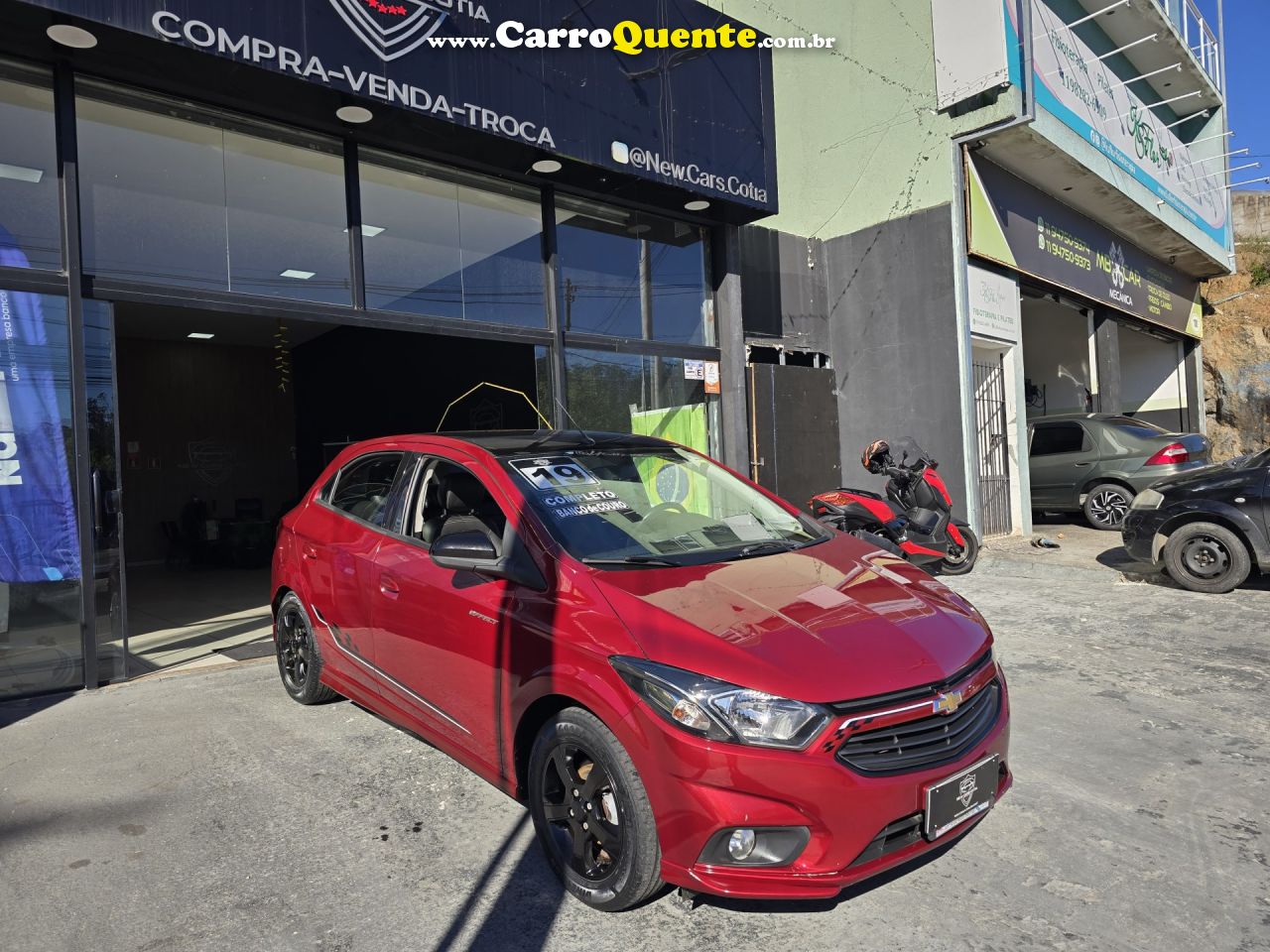 CHEVROLET   ONIX HATCH EFFECT 1.4 8V F.POWER 5P MEC.   VERMELHO 2019 1.4 FLEX - Loja